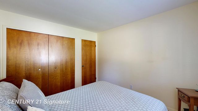 2399 Plainview Drive, Flushing, MI 48433