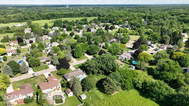 2399 Plainview Drive, Flushing, MI 48433