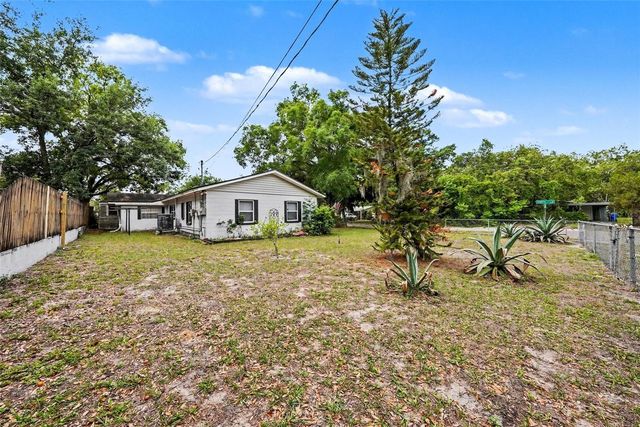 8605 TUPELO DRIVE, Tampa, FL 33637