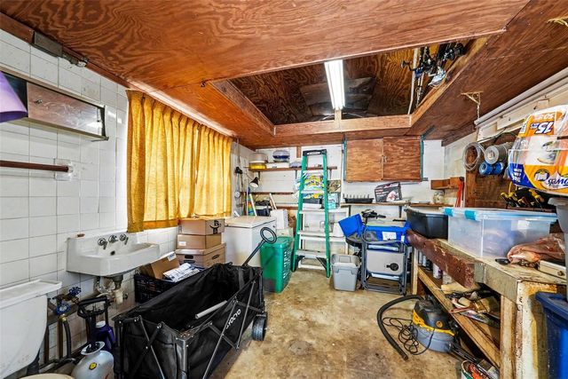 8605 TUPELO DRIVE, Tampa, FL 33637