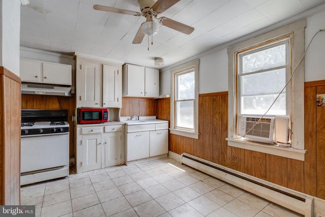 511 E MARKET ST, Marietta, PA 17547