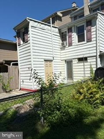 511 E MARKET ST, Marietta, PA 17547