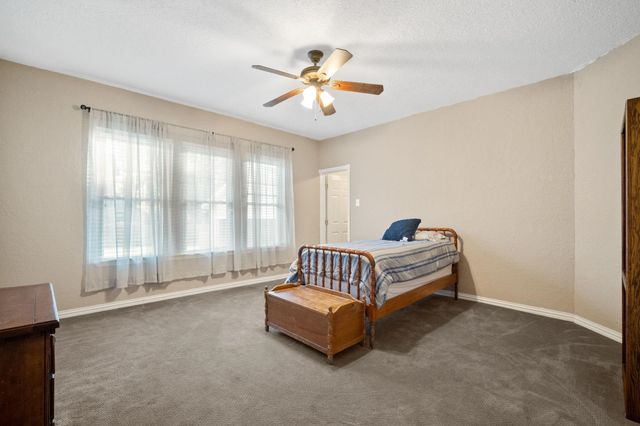 1114 S Crockett Street, Sherman, TX 75090