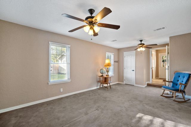 1114 S Crockett Street, Sherman, TX 75090