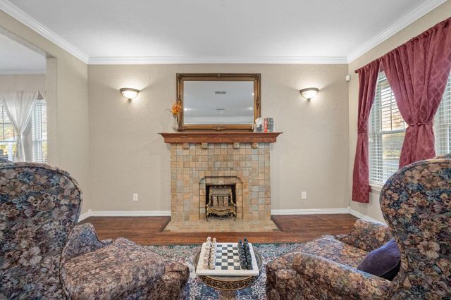 1114 S Crockett Street, Sherman, TX 75090