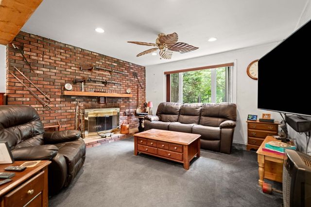 240 Central St, North Reading, MA 01864