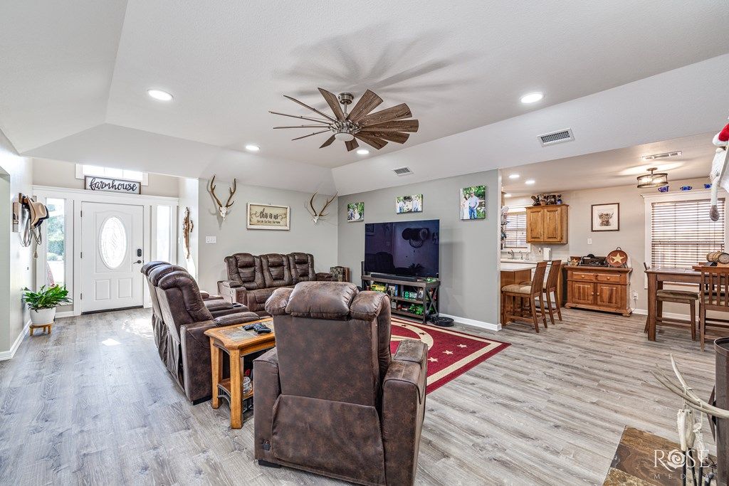 Image 10 of property listing at 3130 Juanita Ave, San Angelo, TX 76901