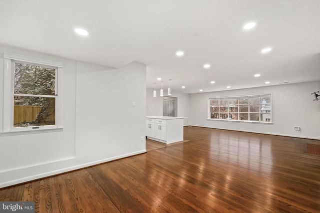 6210 LOCH RAVEN DR, Mclean, VA 22101