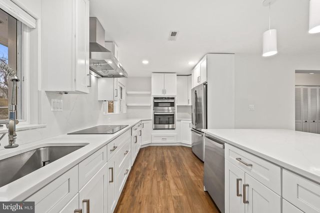 6210 LOCH RAVEN DR, Mclean, VA 22101