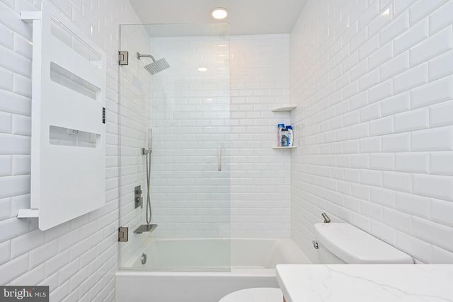 6210 LOCH RAVEN DR, Mclean, VA 22101