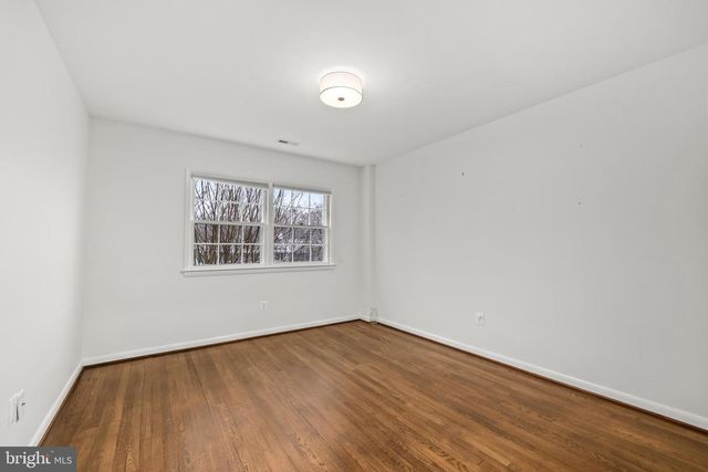 6210 LOCH RAVEN DR, Mclean, VA 22101