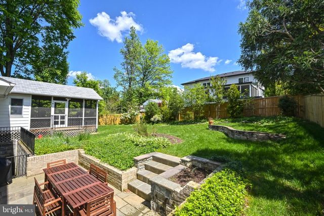 6210 LOCH RAVEN DR, Mclean, VA 22101