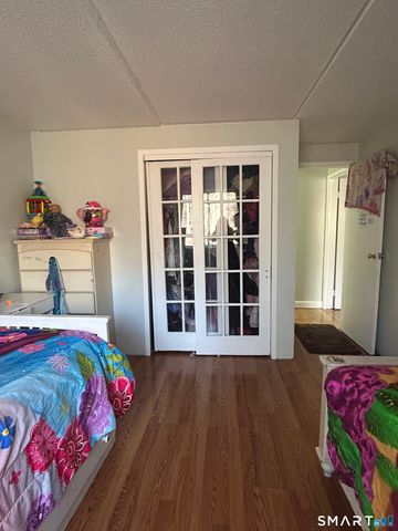 126 Triangle Street B13, Danbury, CT 06810