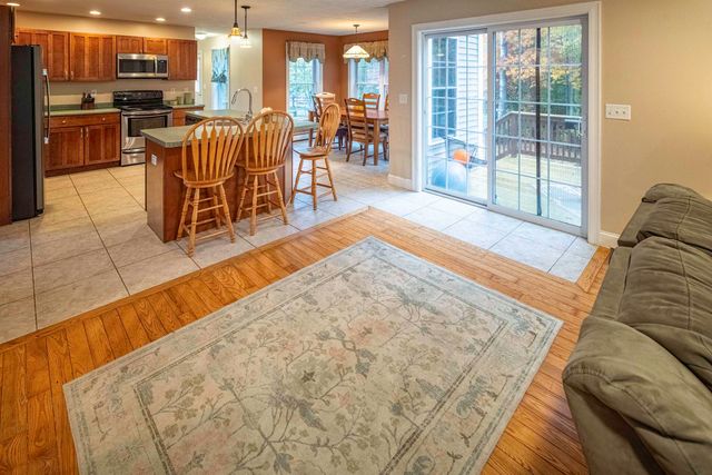 12 Maize Drive, Somersworth, NH 03878