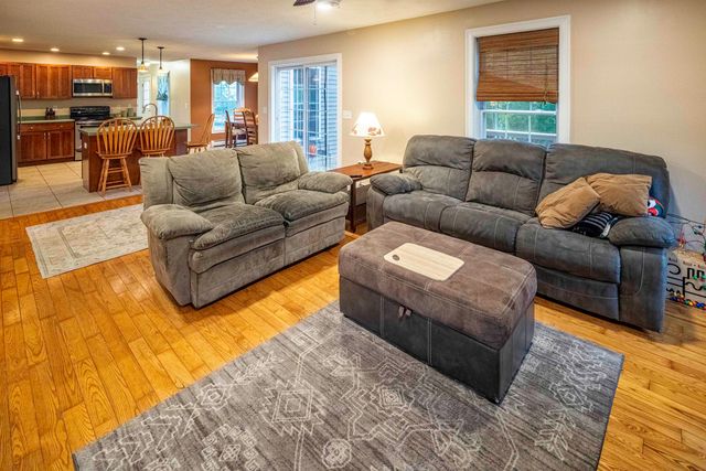 12 Maize Drive, Somersworth, NH 03878