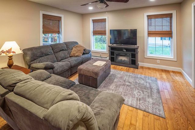 12 Maize Drive, Somersworth, NH 03878