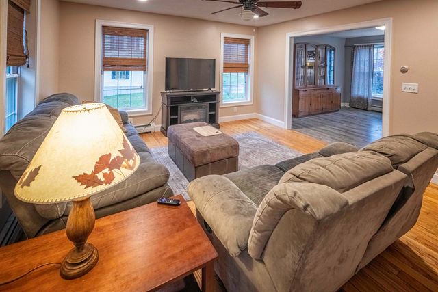 12 Maize Drive, Somersworth, NH 03878