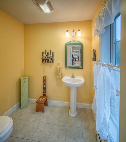 12 Maize Drive, Somersworth, NH 03878