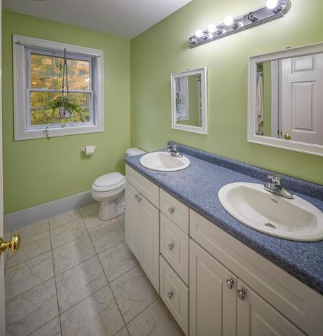 12 Maize Drive, Somersworth, NH 03878