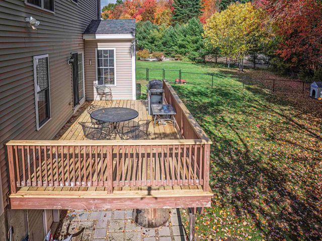 12 Maize Drive, Somersworth, NH 03878