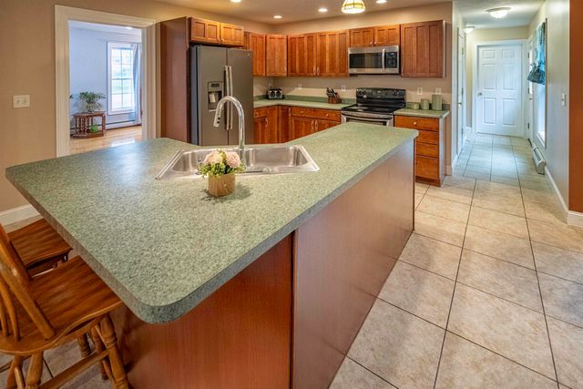 12 Maize Drive, Somersworth, NH 03878