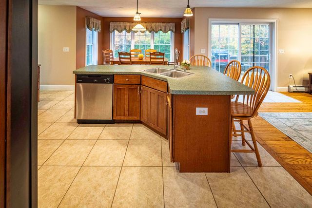 12 Maize Drive, Somersworth, NH 03878