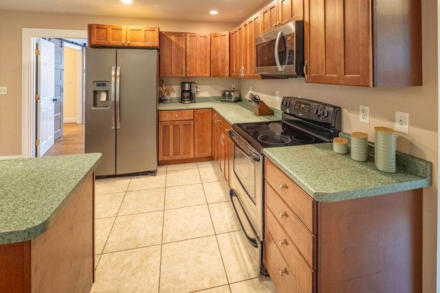 12 Maize Drive, Somersworth, NH 03878