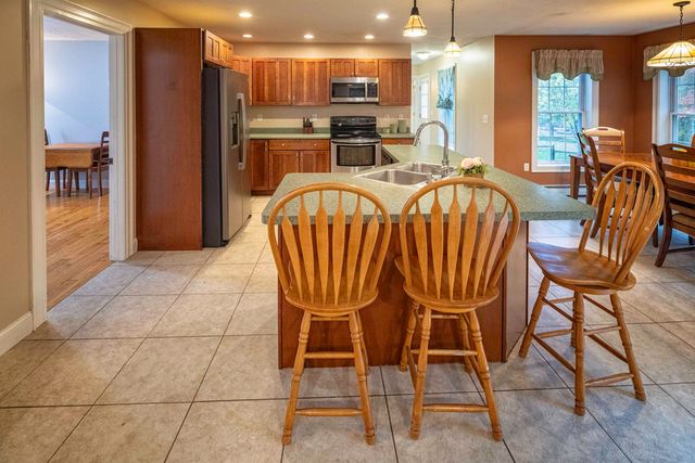 12 Maize Drive, Somersworth, NH 03878