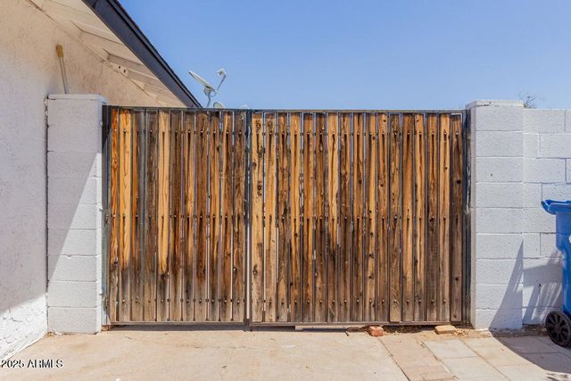 1017 S SAN JOSE Circle, Mesa, AZ 85202