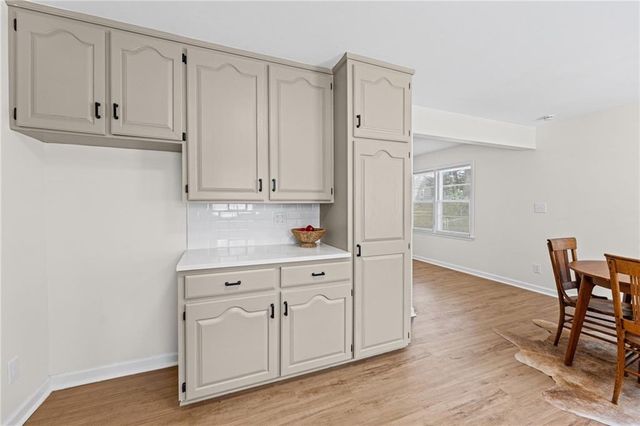 5808 Mackey Street, Merriam, KS 66202