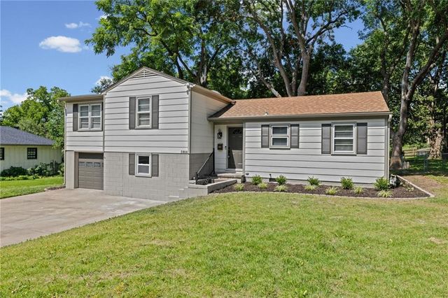 5808 Mackey Street, Merriam, KS 66202