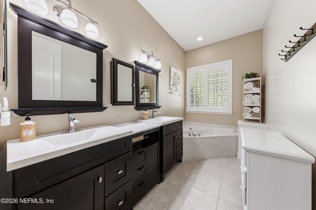 13107 HIGHLAND GLEN Way E, Jacksonville, FL 32224