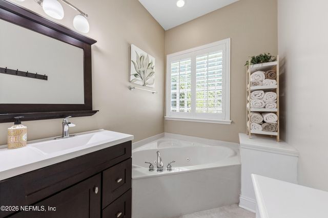 13107 HIGHLAND GLEN Way E, Jacksonville, FL 32224
