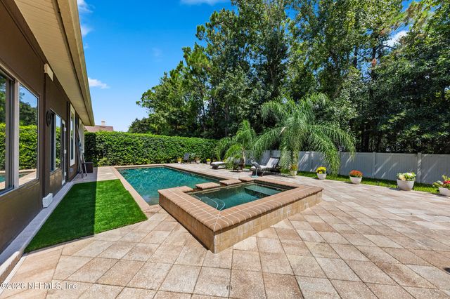13107 HIGHLAND GLEN Way E, Jacksonville, FL 32224
