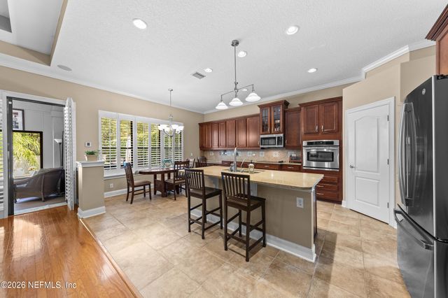 13107 HIGHLAND GLEN Way E, Jacksonville, FL 32224