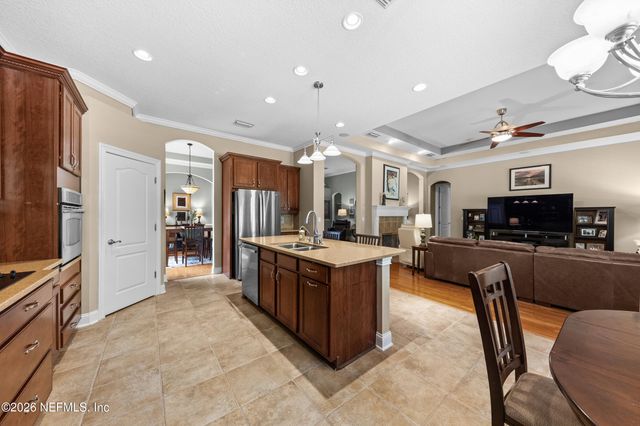 13107 HIGHLAND GLEN Way E, Jacksonville, FL 32224