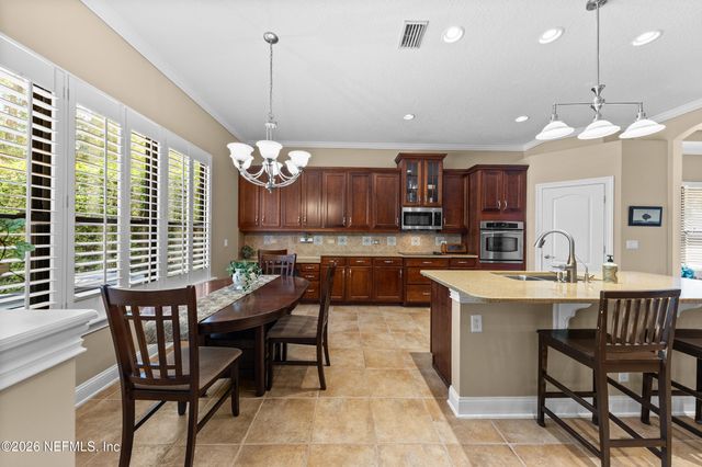 13107 HIGHLAND GLEN Way E, Jacksonville, FL 32224
