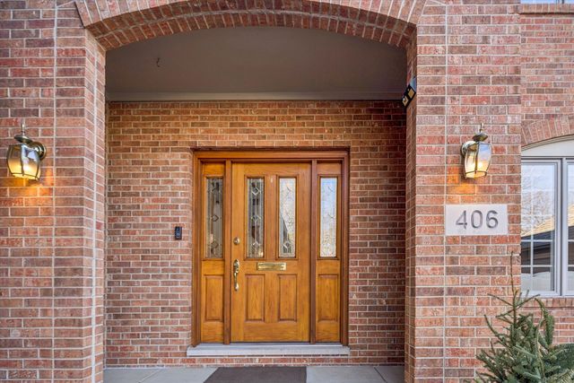 406 S Poplar Avenue, Elmhurst, IL 60126