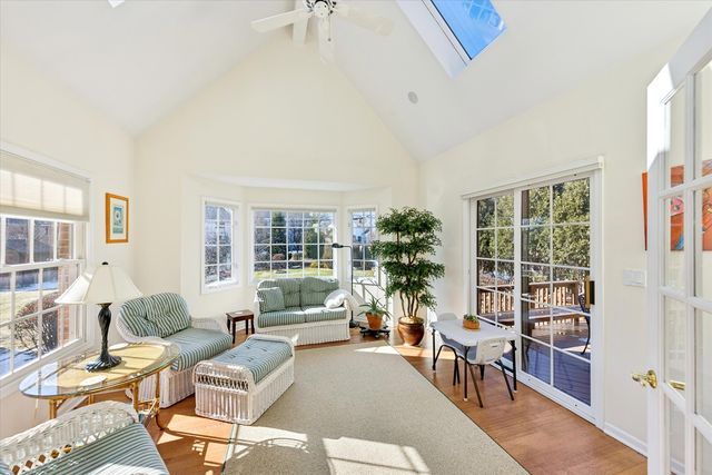 406 S Poplar Avenue, Elmhurst, IL 60126