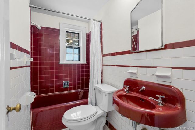 4 Lafayette Road, Larchmont, NY 10538