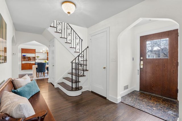 4 Lafayette Road, Larchmont, NY 10538