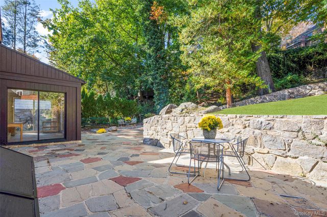 4 Lafayette Road, Larchmont, NY 10538