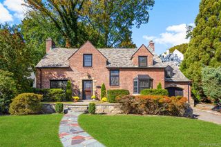 4 Lafayette Road, Larchmont, NY 10538