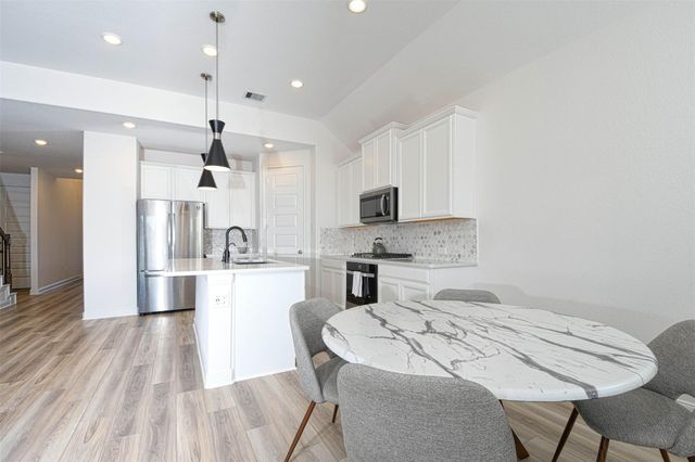 17703 Rosette Grass Drive, Conroe, TX 77385