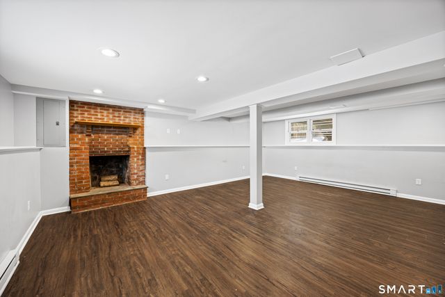 201 Tunxis Road, Bristol, CT 06010