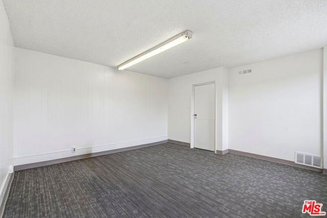 2048 W Florence Avenue, Los Angeles, CA 90047