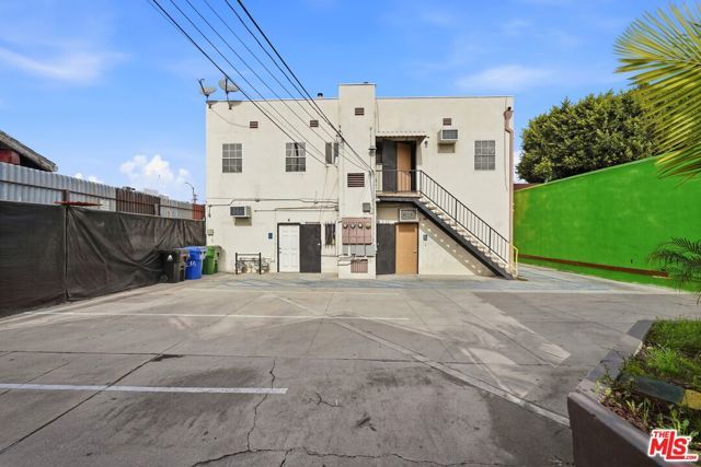 2048 W Florence Avenue, Los Angeles, CA 90047
