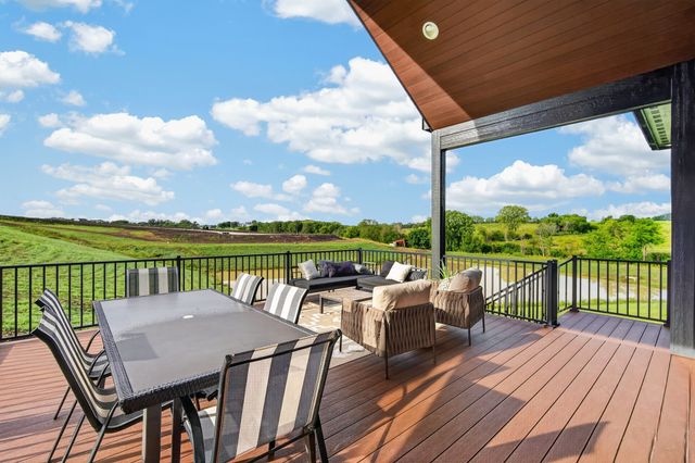 312 Emmett Court, Norwalk, IA 50211