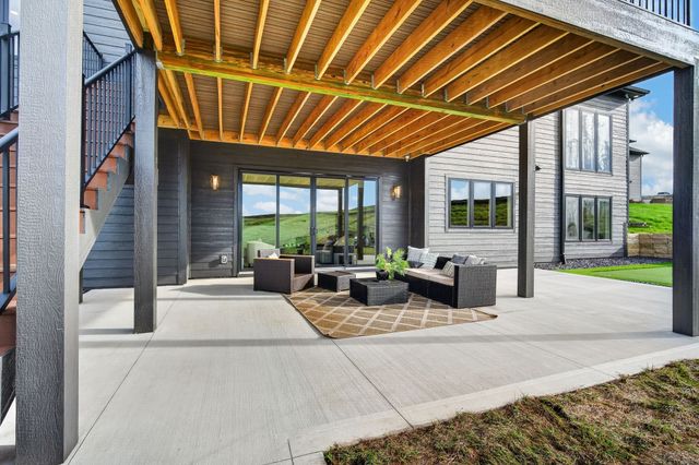 312 Emmett Court, Norwalk, IA 50211