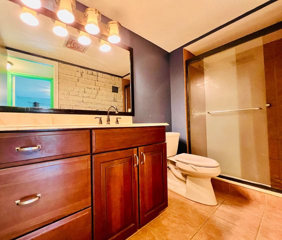 110 Wellington B, West Palm Beach, FL 33417